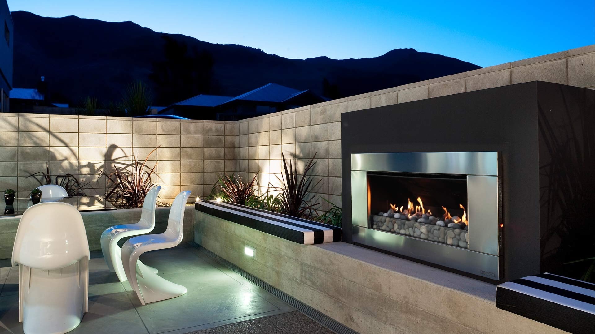 Tips for Choosing the Right Outdoor Fireplace